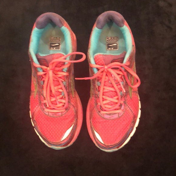 brooks adrenaline 15